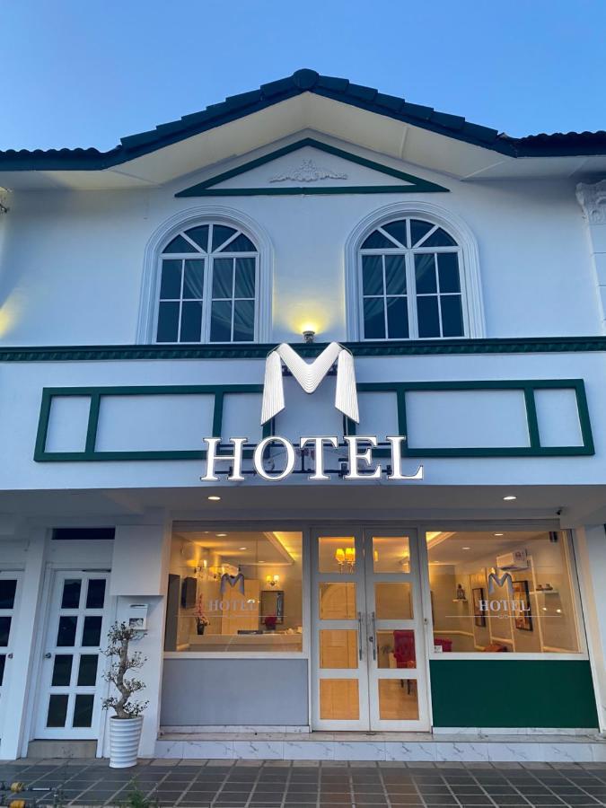 M Hotel Johor Bahru Dış mekan fotoğraf